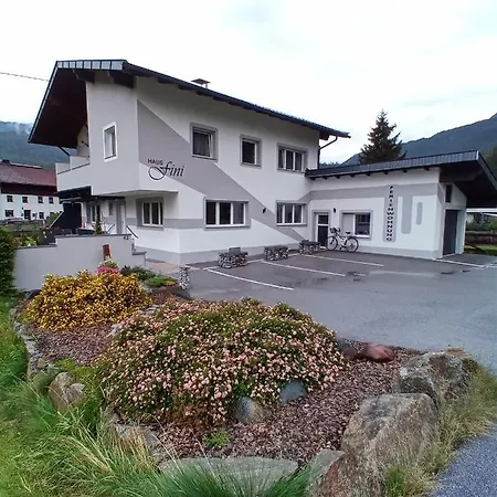 Haus Fini Apartment